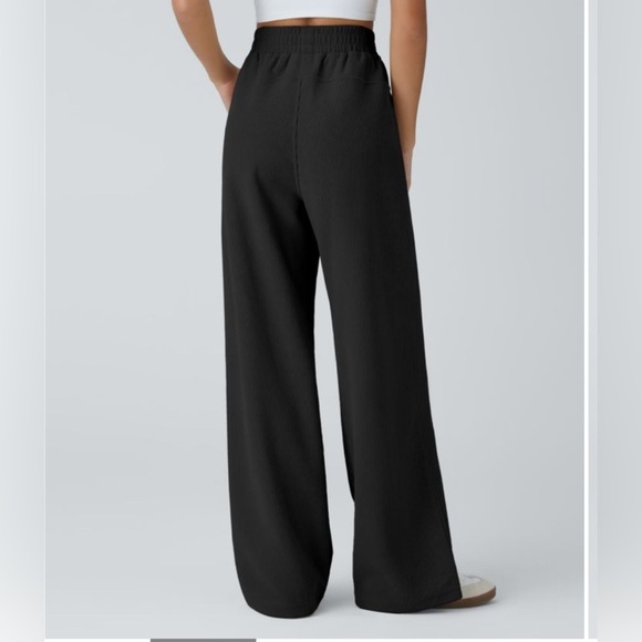 NWT Halara Black High Waisted Side Pocket Straight Leg Mop Corduroy Casual Pants - Picture 3 of 7